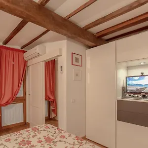 sitornino-apartment.it-tuscanyhotel.com/